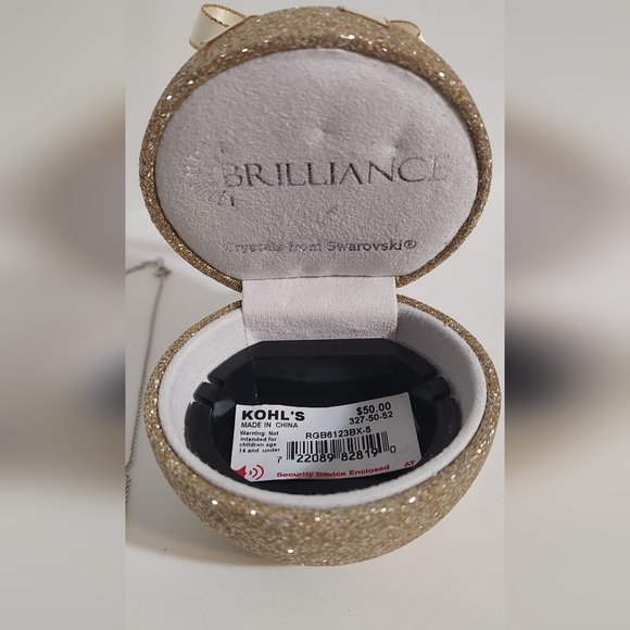 Brilliance Swarovski crystal set - Picture 3 of 8